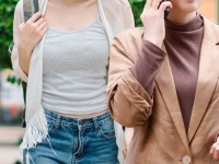 걷다가 갑자기 멈춘 여성과 '쿵'…법원 