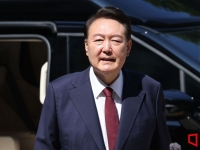 내란특검팀 “尹 피의자 중 1명…끌려다니지 않을 것”(종합)
