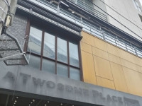 강호동 건물 팔고 떠난 가로수길…20분 거리 옆동네는 관광객 북적[핫플로드]①