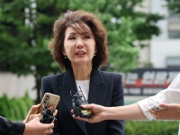 이진숙, '논문 쪼개기'에 제자 논문 가로채기 의혹까지