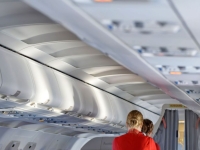 뚱뚱하면 징계 받고 월급도 삭감…몸무게 단속하는 항공사 정책 논란