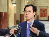방미 협상 후 귀국한 여한구 