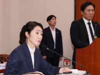 강선우·이진숙 논란에 대통령실 '신중에 신중' 