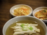 평양냉면 성수기에 '우래옥' 한 달 휴업…이유는? 