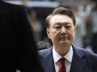 김건희특검 "尹 완강한 거부로 부상 우려"…체포영장 재집행도 중단