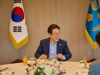 [폴폴뉴스]李대통령 지지율 65%…국민의힘 지지율 또 하락해 사상 최저치 경신