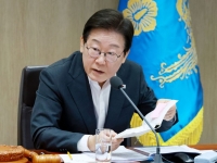 [폴폴뉴스]李대통령 지지율 50%대로 하락…취임 후 최저치
