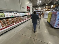 美 7월 CPI, 2.7% 올라 '예상 하회'…9월 인하 전망 90%·연내 3회 인하 57%