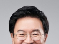 정진욱 
