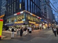 다이소·올리브영 돌아오니 외국인들 '우르르'…강남 상권 공실률 5.1%P 급락[부동산AtoZ]