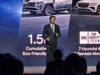 美, 車관세 25% 폭탄에…현대차 사장 