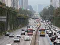 내년 車 보험료 1%대 인상 유력…5년 만