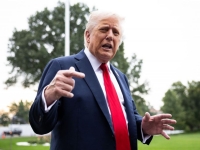 트럼프 "美, 관세로 수조 달러 벌었다"…대법 판결 앞두고 초조