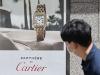 까르띠에 대표 시계 2000만원 넘었다…불황 속 명품의 배짱  