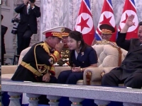 사라진 김정은 딸 '주애'…한 달 넘게 자취 감추고 北 80주년 열병식도 불참