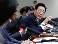 李대통령 "부동산 지나치게 과대평가…일본처럼 될 가능성 매우 높아"