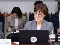 "인사라인 김현지잖아"…김현지 부속실장, 직권남용 고발당해