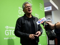 '15년 만에 꺼리던 한국 온다' 젠슨 황 '의미심장'…