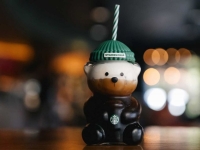 '140만원'에도 판다는 스타벅스 굿즈…결국 난투극까지 벌어진 美