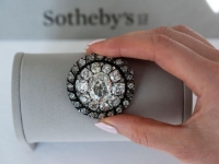 전투서 잃어버린 나폴레옹 다이아몬드 브로치 52억원에 낙찰