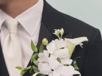 딸 위해 예식장 주차장서 부케 만든 76세 아버지‥사진 한 장에 신부 눈물