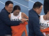 "선수 보호하려고" "명치 아파 뿌리친 것"…마라톤 신체접촉 논란에 감독·선수 해명