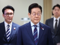 李 "군사쿠데타 등 국가범죄, 나치전범처럼 처벌"