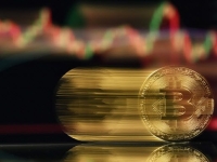 비트코인 두 달 새 30% 이상 폭락…