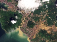 1200명 사망, 실종자 1000명 육박…폭우·산사태에 난리난 동남아