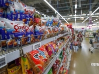 엄마손파이·포켓몬빵 값 내린다…과자·아이스크림 일부 가격 인하