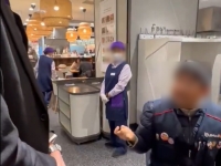 백화점 식당서 밥 먹는데 