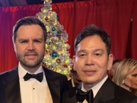 밴스 부통령 '성탄절 만찬' 간 정용진 회장…美 AI 수출 협력 논의