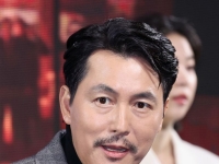 정우성, 혼외자 인정 1년만 복귀 "사적 변화 말씀 못 드려"