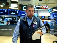 [뉴욕증시]11월 고용 둔화에 다우·S&P 하락…테슬라 사상 최고, 유가는 4년 이래 최저