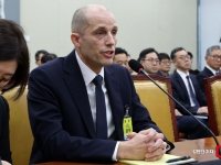 김범석은 어디에?…선 그은 로저스 쿠팡 대표 