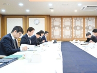 계엄 때로 돌아간 환율에 외환당국 긴급대책…