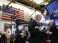 [뉴욕증시]4분기 깜짝 성장·AI 랠리에 상승…S&P500 최고치, 산타랠리 시동