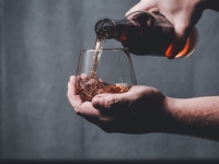 '하루 9g'도 쌓였다…매일 마신 술에 '이 암' 위험 50% 증가