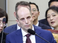 쿠팡 로저스 대표, '허위정보' 거듭 주장…美주가 하락에는 '모르쇠'