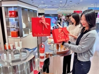 백화점 3사, 2일부터 '신년 정기세일'…최대 70% 할인 제공