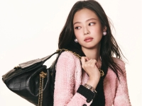 명품 판도 뒤집혔다…비싸게 판 샤넬, '만년 1등' 누르고 정상 차지