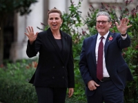 美 그린란드 군침에 