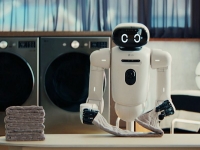 빨래 착착 개더니 빵 반죽까지…'이모님' 소리 나오는 LG전자 AI 로봇[CES 2026]