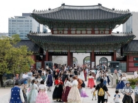 중국인들이 새해에 가장 많이 오는 나라는 '한국'…일본은 3위 