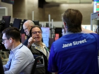 뉴욕증시, AI 관련주 차익실현 속 혼조세…방산주 급등