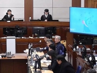 [속보]'내란 우두머리' 윤석열 구형 13일로 연기…기일 추가지정