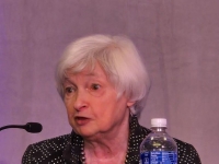 옐런, 트럼프 파월 수사에 