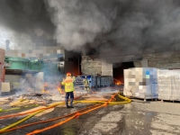 창원 성주동 공장 화재 진화 중 … 소방 대응 1단계