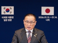 '北 침투 무인기' 문제에 위성락 "정부 것 아냐…민간서 보냈다면 위법"