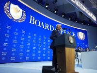 트럼프 주도 '평화위' 공식 출범…19개국 서명